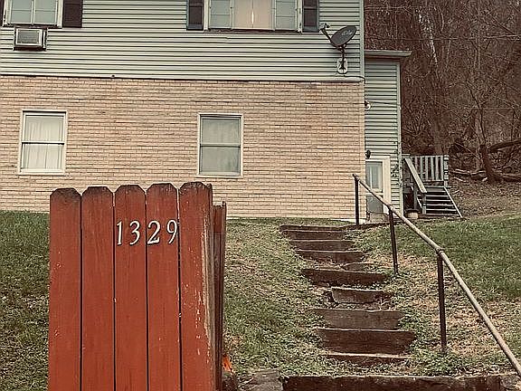 2nd image of 1329 Terrace St