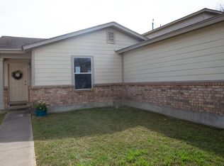 10010 Misty Plain Dr, San Antonio, TX 78245