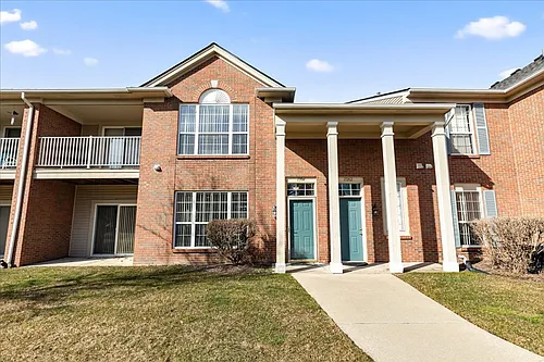 17104 Chesapeake Cir Photo 1