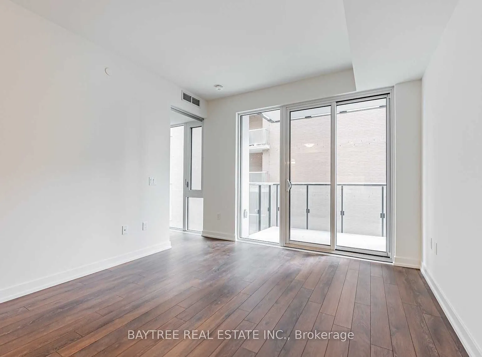 St. Lawrence Condominiums — Photo 4