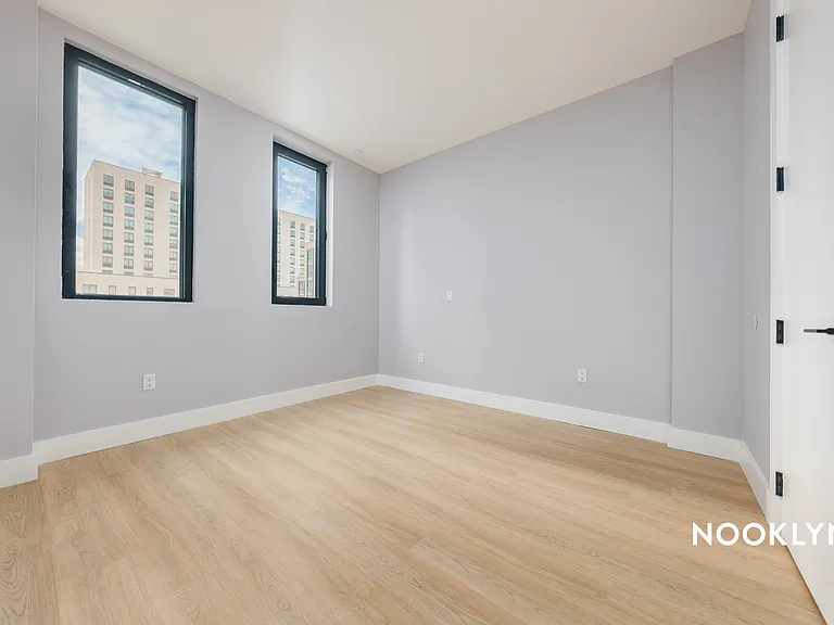 26-25 4th St #513 — Photo 6