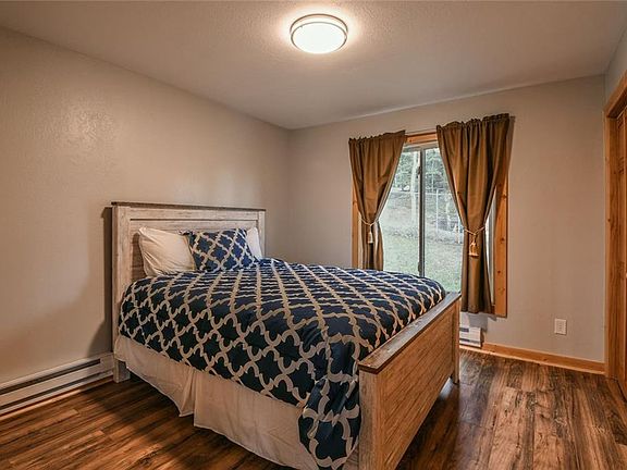 5th image of 900 Idlewild Dr