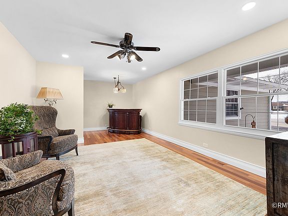 4th image of 1149 Carlisle Ave