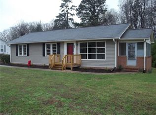 711 E Holly Grove Rd, Lexington, NC 27292