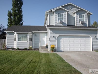 214 Martinsburg Ln, Idaho Falls, ID, 83404