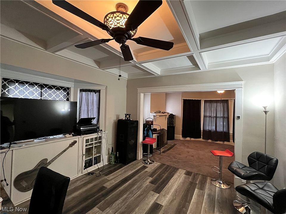 10122 Pierpont Ave, Cleveland, OH 44108 Zillow