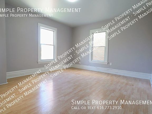 5th image of 15 La Belle St SE #2