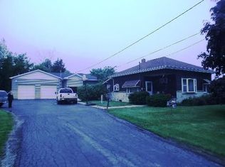 23526 W Beach Grove Rd, Antioch, IL 60002