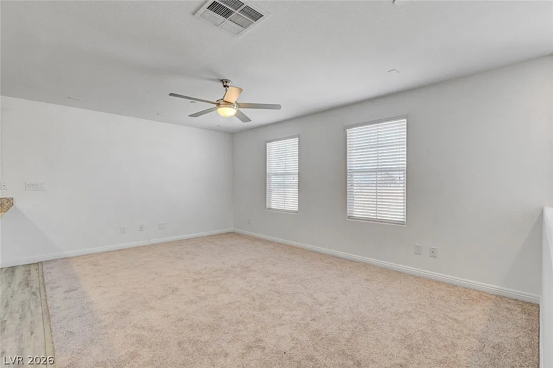 4 bed, 2.5 bath, 1909 sqft, $1,995 — Photo 4