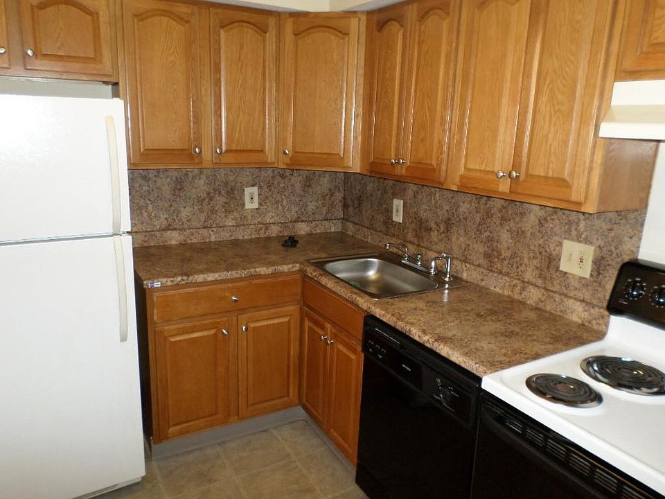 1st image of 40 Stenton Ave APT 304