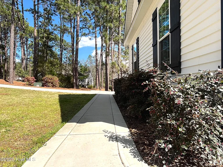 22 Starlit Ln — Photo 3