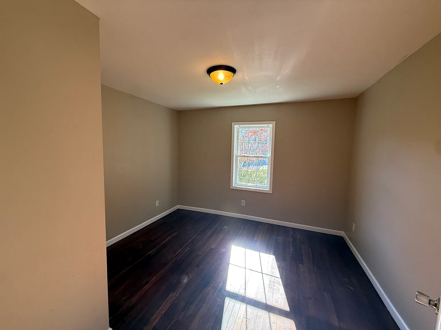 3 bed, 1020 sqft, $1,250 — Photo 4
