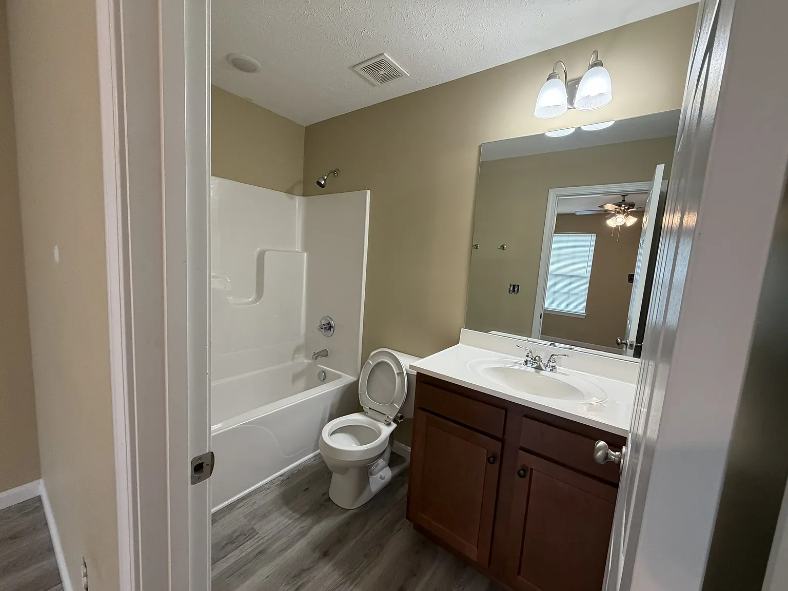 282 Pineview Drive - 1 — Photo 3