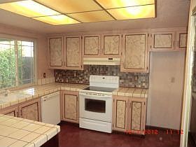 5th image of 8213 Sunland Ct