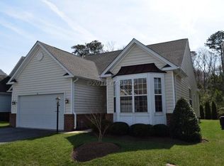 10 Hidden Lake Ct, Berlin, MD 21811