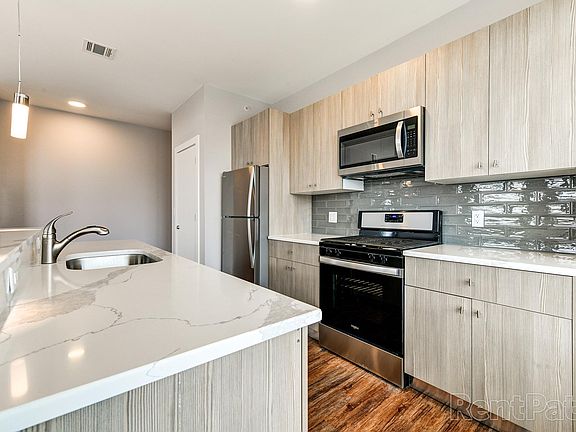 3rd image of 662 Avenue C #894fec53f