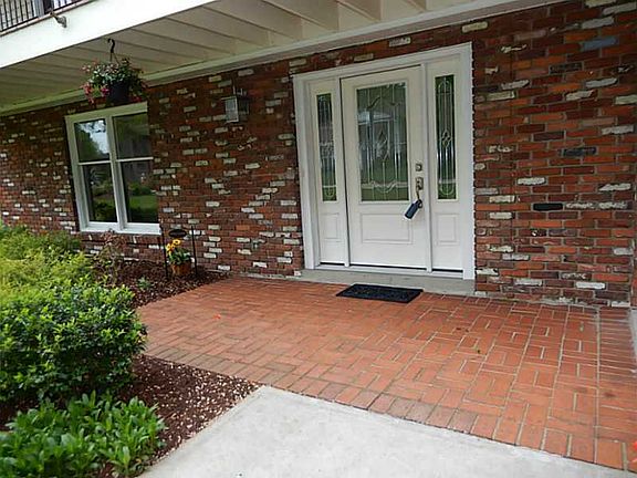 2nd image of 2942 Seminary Dr