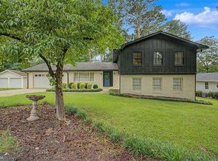 2204 Pine Point Dr, Lawrenceville, GA 30043