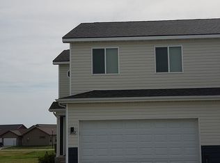 802 Nighthawk Dr, Stanley, ND 58784