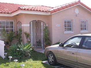 2838 W 71st Pl, Hialeah, FL 33018
