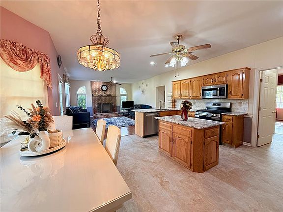 5th image of 4440 Jasmine Dr