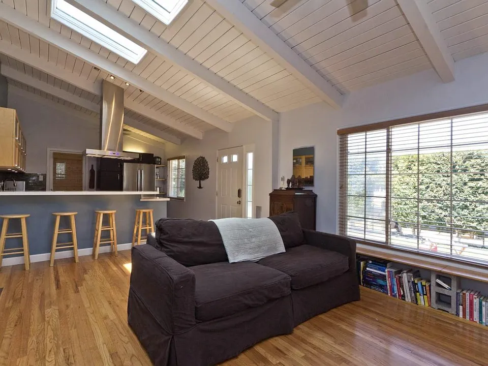 156 Carr Dr