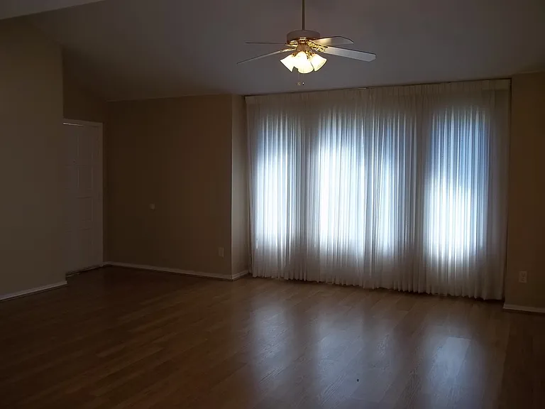 6339 N Delbert Ave — Photo 3