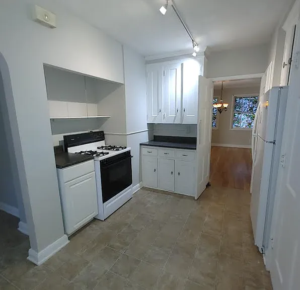 3601 Glencairn Rd — Photo 3