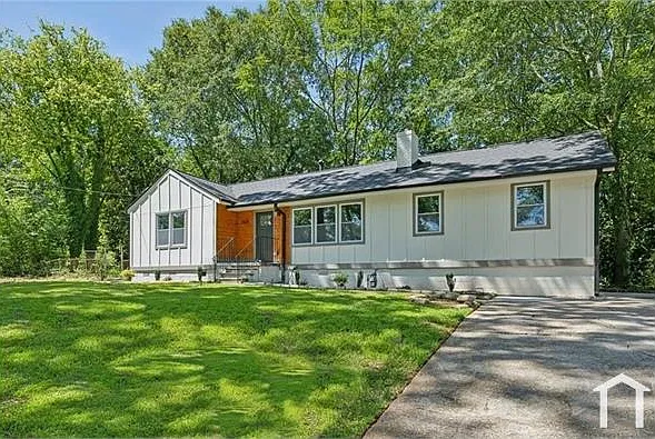 3 bed, 1360 sqft, $2,900 — Photo 3