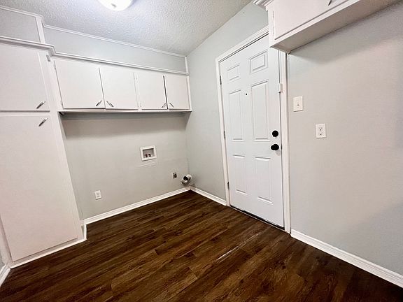 4th image of 1618 58th St APT A