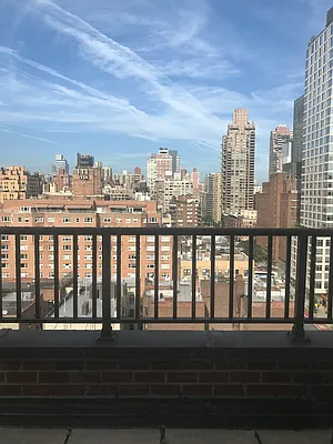 Rented by Stonehenge NYC LLC | media 6