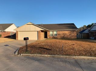 204 Cary Pl, Muskogee, OK 74403