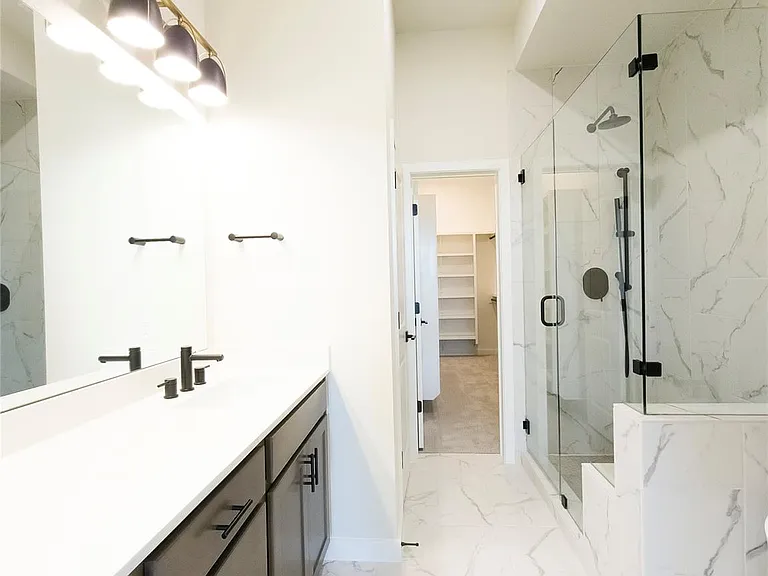 225 John Webster St — Photo 22