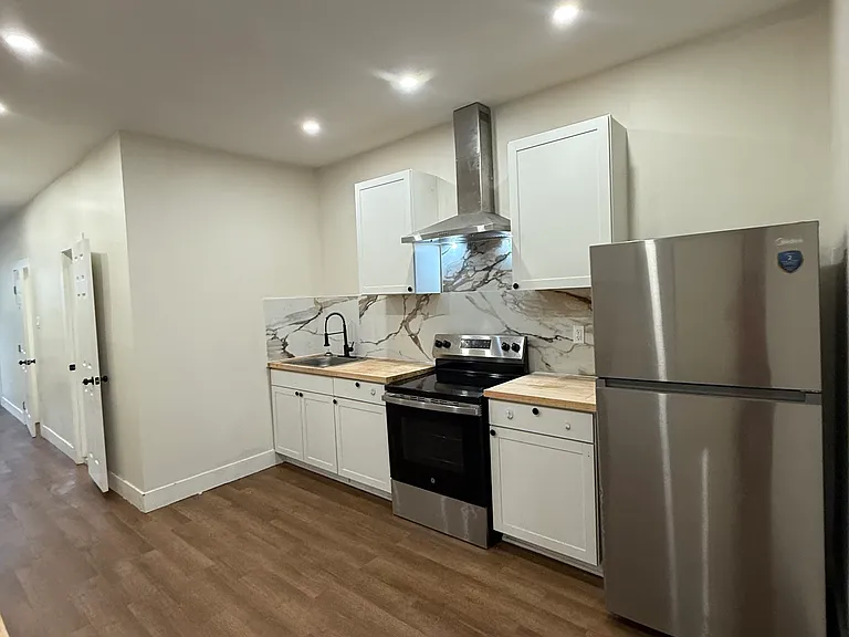 132 4th Ave #2 — Photo 3