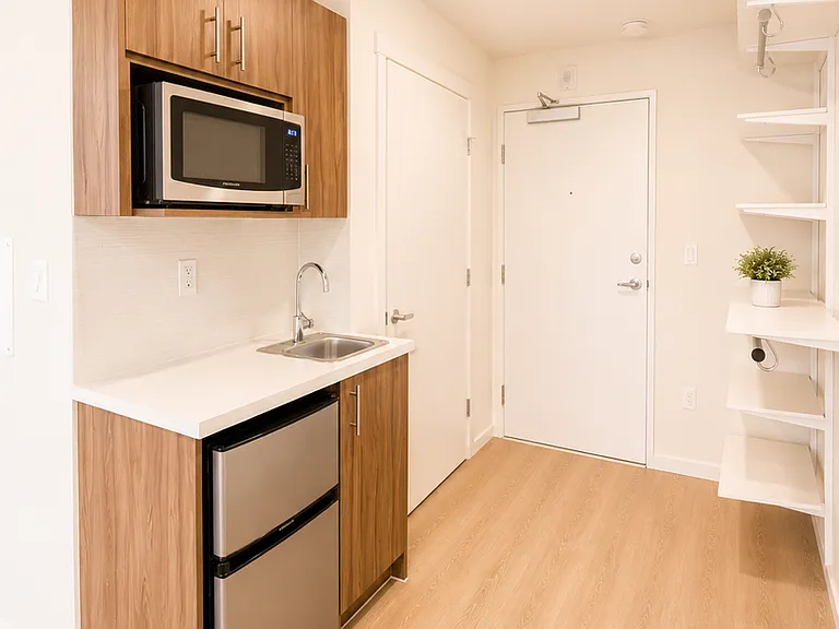 Plaza Apartments — Photo 183