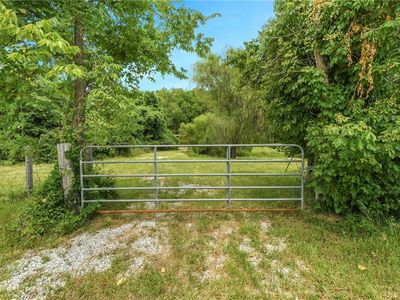 9215 Valley Garden Dr, Kansas City, MO, 64139