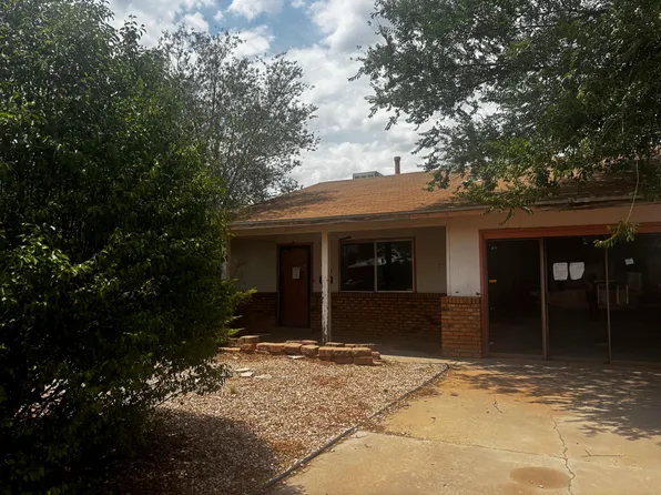 1208 Franciscan Ave, Grants, NM 87020