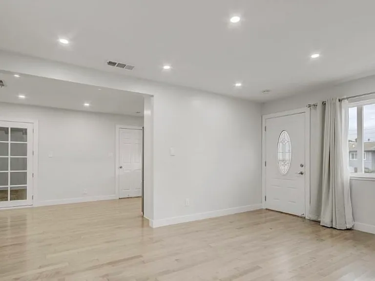 117 Harvard Ave — Photo 2