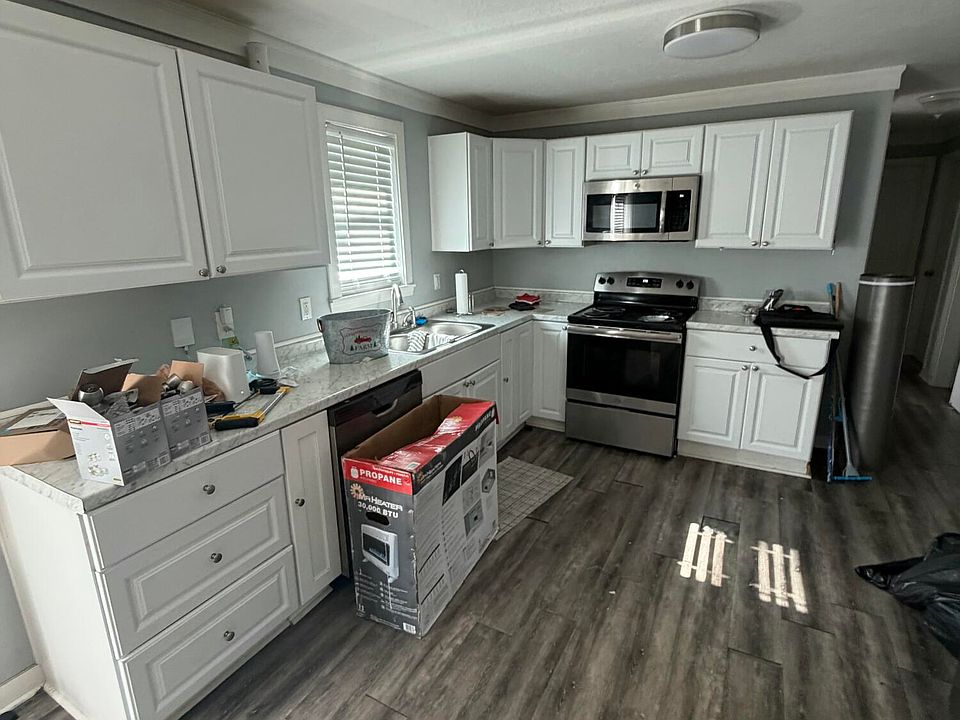 2nd image of 3222 Holt