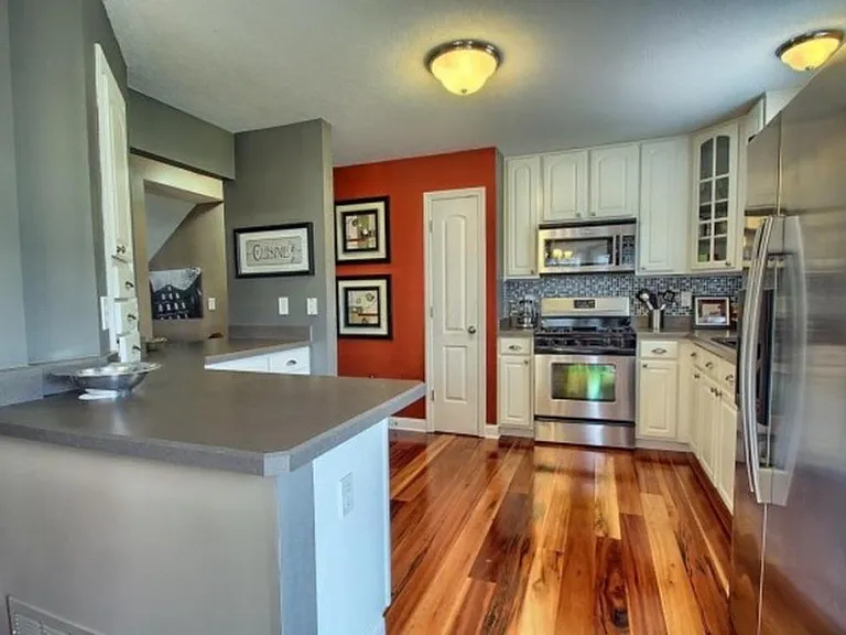8854 Emerald Hill Dr — Photo 11
