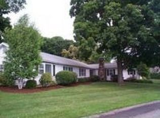9 Arrowhead Rd, Brookfield, CT 06804