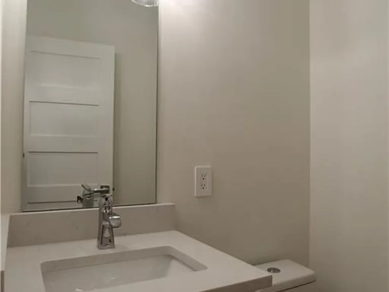 705 Harris Ave #C — Photo 13