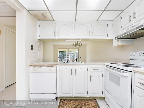 4th image of 1203 Bahama Bnd APT D2