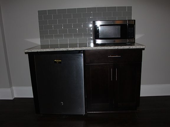 2nd image of 600 Canal St APT 702