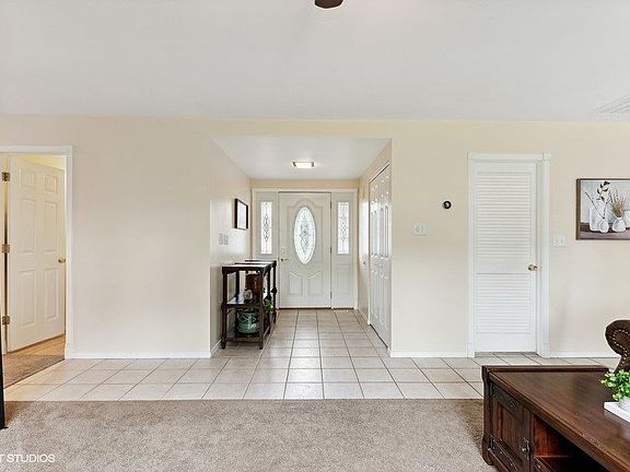 3rd image of 520 Ramblewood Ct