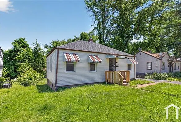 322 Plaza Ave — Photo 3