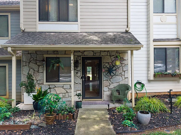 4053 N Course Dr — Photo 18