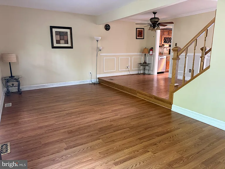 1003 Mulberry Ct — Photo 3