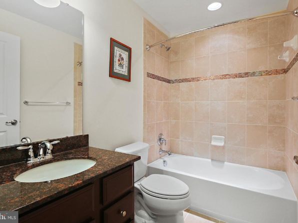 7200 Dorchester Woods Ln #1