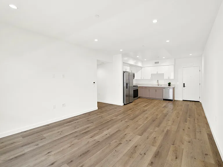 10247 Variel Ave — Photo 16